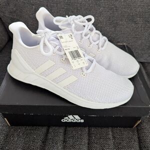 NWT Men's Adidas Sneakers Questar Flow NXT Size 11
